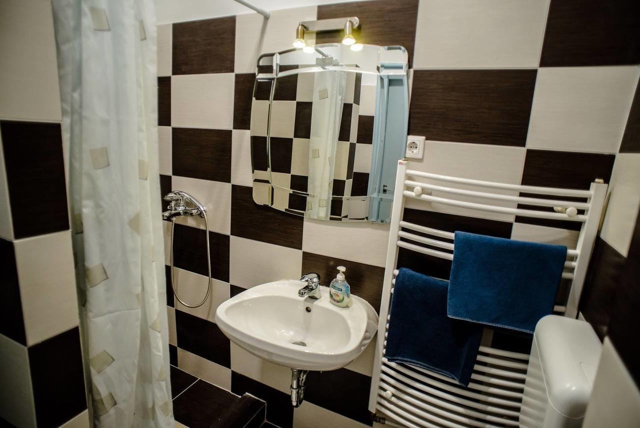 Central New Home With 3 Bedrooms, A/C And Balcony 부다페스트 외부 사진