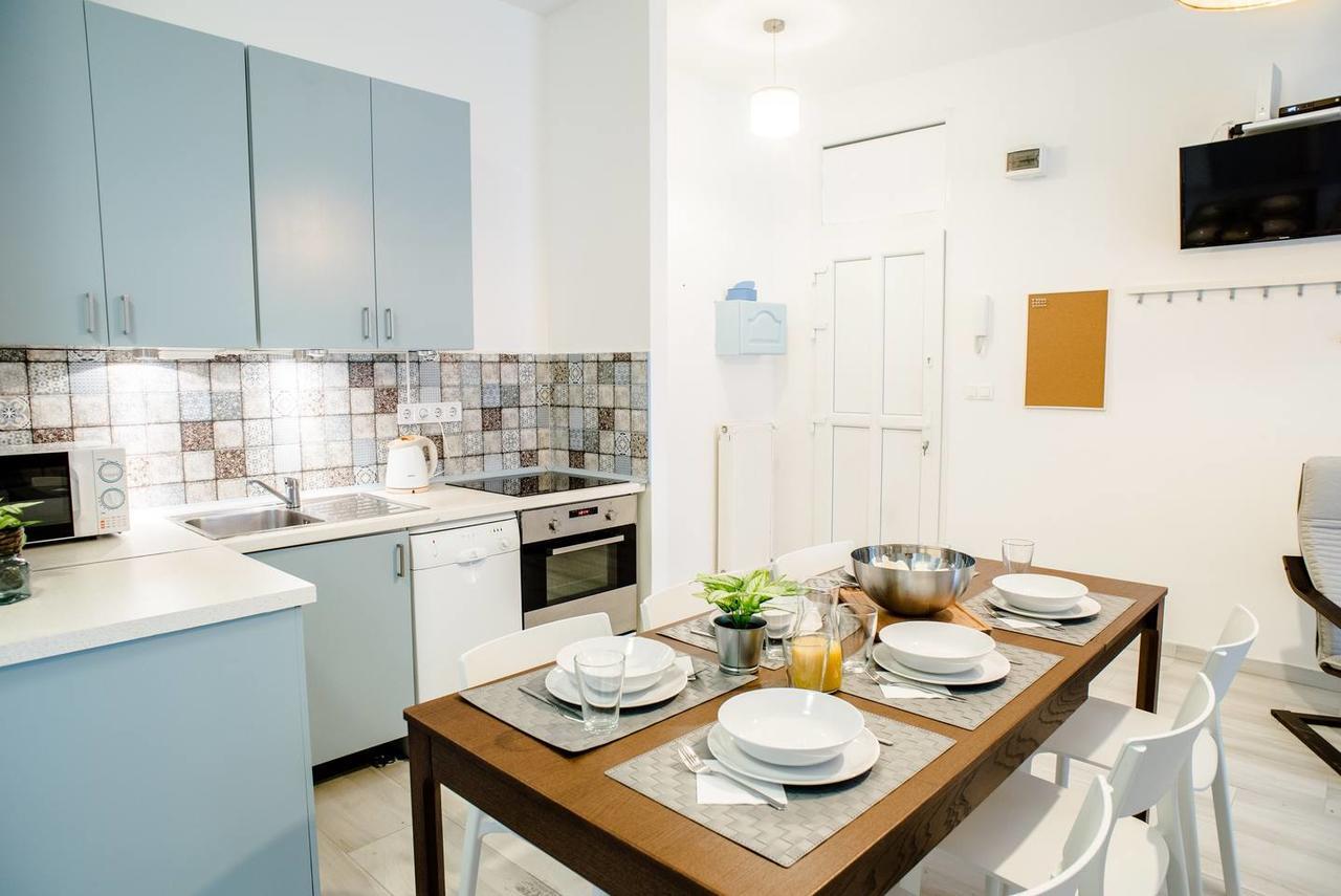 Central New Home With 3 Bedrooms, A/C And Balcony 부다페스트 외부 사진