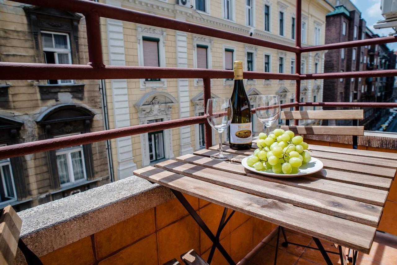 Central New Home With 3 Bedrooms, A/C And Balcony 부다페스트 외부 사진